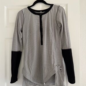 lululemon athletica rulu Black and White Striped Long Sleeve